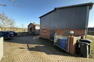 RESERVIERT !!Gr. Wohnhaus (4 WG )mit Pferdestall Grdst. 2215 m²+ 1,59 ha Pachtwiese in Wölschendorf – Die vollständige Adresse der Immobilie erhältst du vom Anbieter., 23936 Grevesmühlen – Vorschaubild 6