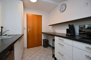 Helle, voll möblierte, großzügige Wohnung mit Balkon in Stuttgart Obertürkheim – Die vollständige Adresse der Immobilie erhältst du vom Anbieter., 70329 Obertürkheim (Ortsteil), Stuttgart – Vorschaubild 12