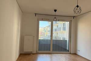Appartement mit Pantryküche und Balkon -  für Studenten und Azubis – Blumenstraße 14a, 93055 Ostenviertel, Regensburg – Vorschaubild 1