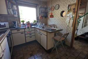 Für die kleine Familie: Reihenmittelhaus mit schattiger Weinlaube und hübschem Gärtchen! – Die vollständige Adresse der Immobilie erhältst du vom Anbieter., 70327 Untertürkheim (Ortsteil), Stuttgart – Vorschaubild 8