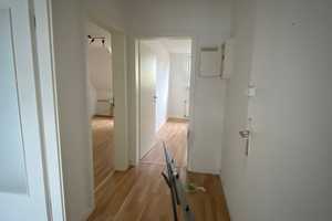 Top gepflegte 2 Zimmer Wohnung im Dachgeschoss – Königssteiner Straße XY, 45145 Essen – Vorschaubild 3