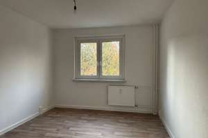 Modernisiertes Apartment für die kleine Familie! – Stendaler Straße 69, 12627 Hellersdorf, Berlin – Vorschaubild 3