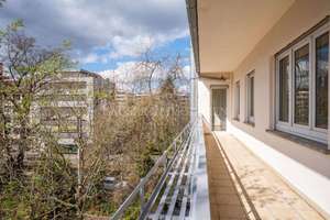 WG-geeignete 3-Zimmer-Wohnung mit Balkon in zentraler Lage am Berliner Platz