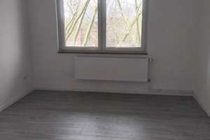Renovierte 3 Zimmer Wohnung mit Balkon in Gelsenkirchen zu vermieten – Grimmstraße 22, 45883 Heßler, Gelsenkirchen – Vorschaubild 5