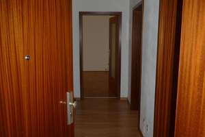 CITY CRUISER / Aber sehr ruhig gelegen. Schöne 3-Zimmerwohnung mit Einbauküche, Balkon + Tiefgarage – Schiersteiner Str. 37A, 65187 Rheingauviertel / Hollerborn, Wiesbaden – Vorschaubild 2