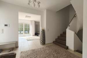 ** Vor den Toren Frankfurts - Exklusive Doppelhaushälfte mit neuer Luxus-EBK, Wall-Box & Garage! ** – Heinrich-Heine-Straße 12 A, 63303 Dreieich – Vorschaubild 7