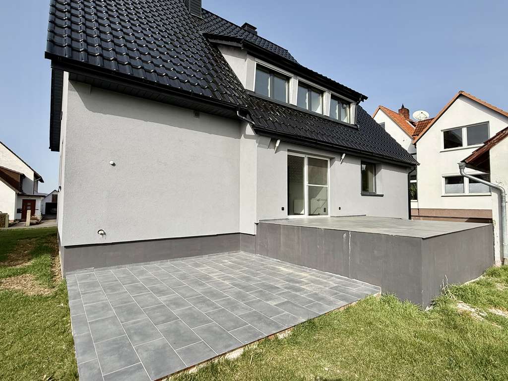 Immobilie in Dielmissen - Umfassend saniertes Einfamilienhaus mit 172 m² Wohnfläche, großer Terrasse und 1.001 m² Grundstück - Bild 2