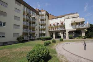 Gepflegte 1,5-Zimmer Wohnung mit Balkon, Einbauküche und  Tiefgaragenstellplatz, Karlsruhe Weststadt – MonningerStraße 23, 76135 Weststadt, Karlsruhe – Vorschaubild 2