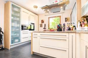 Großzügiges Einfamilienhaus mit Einliegerwohnung, Außenpool & modernem Energiekonzept – Die vollständige Adresse der Immobilie erhältst du vom Anbieter., 84051 Essenbach – Vorschaubild 14