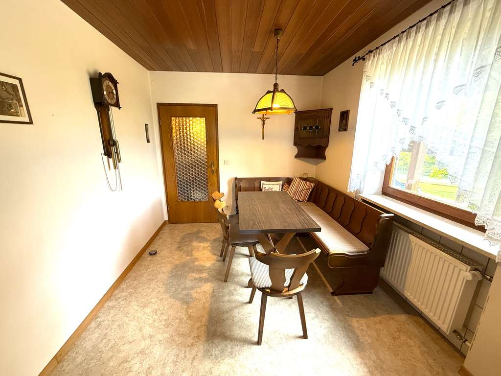 Immobilie in Vilshofen an der Donau - Einfamilienhaus mit Einliegerwohnung und großem Garten - Bild 4