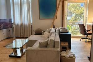 Untermiete bis 15. Oktober 2026: 2-Zimmer-Wohnung in Top-Lage in Düsseldorf-Golzheim – Die vollständige Adresse der Immobilie erhältst du vom Anbieter., 40476 Golzheim, Düsseldorf – Vorschaubild 2