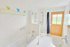 Property thumbnail 13