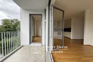 Ihr Blick in Grün und auf den Garchinger Mühlbach - zentrums- wie naturnah in Schwabing-Freimann – Die vollständige Adresse der Immobilie erhältst du vom Anbieter., 80939 Obere Isarau, München – Vorschaubild 8