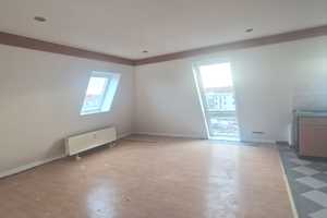 Bezaubernde Dachgeschosswohnung in ruhiger Seitenstraße – Wöhlerstraße 5, 1139 Dresden – Vorschaubild 2