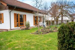 Wohnen mit Herz – gepflegt und gemütlich - ein Haus zum Wohlfühlen mit kleinem Gartenparadies! – Die vollständige Adresse der Immobilie erhältst du vom Anbieter., 79793 Wutöschingen – Vorschaubild 25