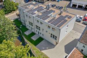 KFW40 Niedrigenergie mit Förderungen! Sofort bezugsfertiges Reihenhaus mit Stadtgarten am Fluss – Die vollständige Adresse der Immobilie erhältst du vom Anbieter., 95448 Hammerstatt/St. Georgen, Bayreuth – Vorschaubild 23