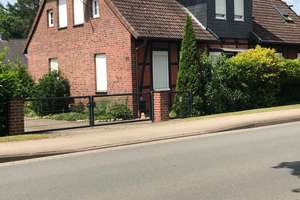 Renditeobjekt - 2 Familienhaus - getrennt und doch zusammen - frei ab 01.Jan.2026 – Hornbosteler Str. 23, 29323 Wietze – Vorschaubild 1