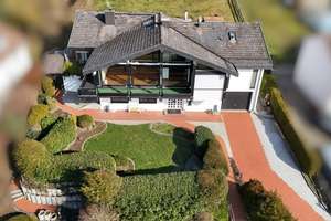 NEUER PREIS!! Stilvolles Einfamilienhaus in begehrter Traumlage von Coburg! – Die vollständige Adresse der Immobilie erhältst du vom Anbieter., 96450 Mitte, Coburg – Vorschaubild 2