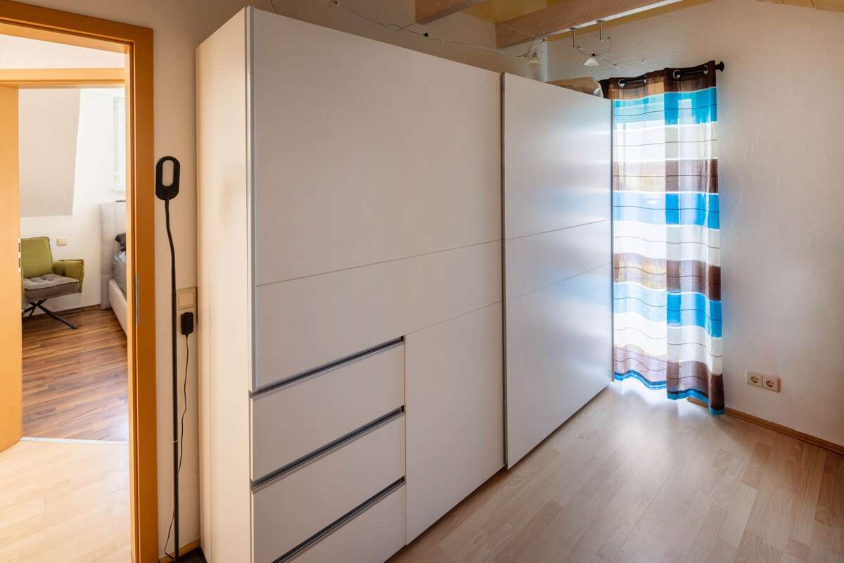 Immobilie in Boos - Komfortables Einfamilienhaus in ruhiger Lage mit Pool, Sauna und Doppelgarage - Bild 9