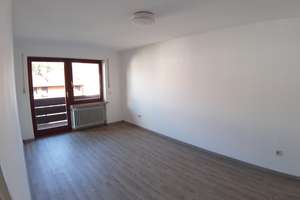 Reihenmittelhaus in ruhiger Gegend im Herzen von Waldkraiburg – Die vollständige Adresse der Immobilie erhältst du vom Anbieter., 84478 Waldkraiburg – Vorschaubild 8