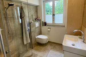 Lichtdurchflutete 3,5-Zimmer-Wohnung mit Balkon in Nymphenburg-Gern – Die vollständige Adresse der Immobilie erhältst du vom Anbieter., 80638 Neuhausen, München – Vorschaubild 9