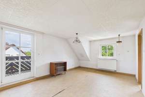 Viel Grundstück, viele Möglichkeiten: Einfamilienhaus in Weiden mit ca. 1.002 m² Grundstück – 92637 Rehbühl, Weiden in der Oberpfalz – Vorschaubild 9
