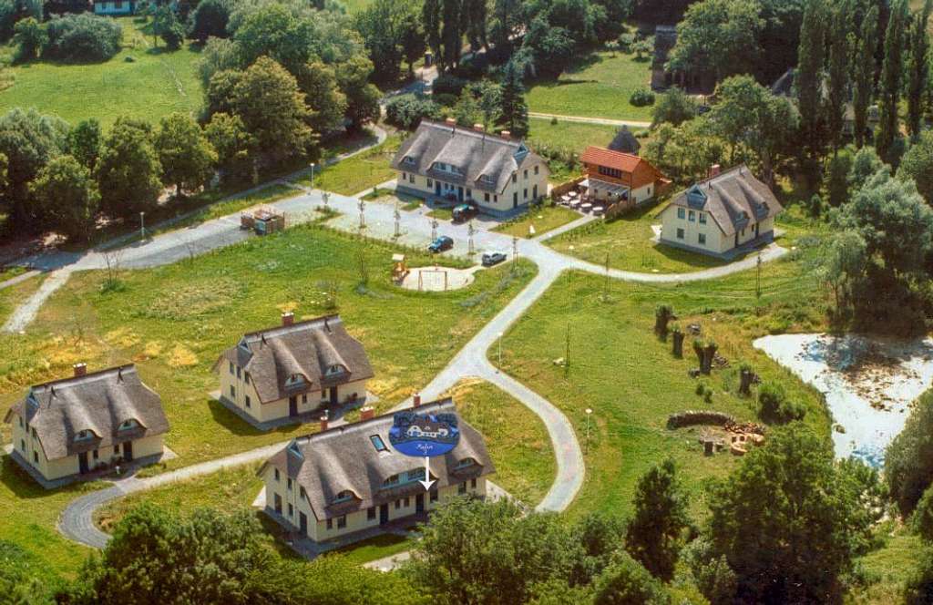 Immobilie in Poseritz - Reetdach Reihenhaus 3 SZ, 2 Bäder, möbliert, 3 Ebenen idyllische Lage Rügen, Kamin, Wallbox - Bild 4