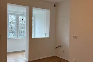 Erstbezug nach Kernsanierung - Stilvolle Altbauwohnung mit Garten, & WäPu