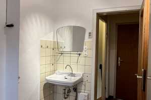 Bezugsfrei !!
Großes 3-Familienhaus (240 m²/9 Zimmer) mit Sonnengarten und Sonnenbalkon in TOP-Lage – Bonn – Vorschaubild 32
