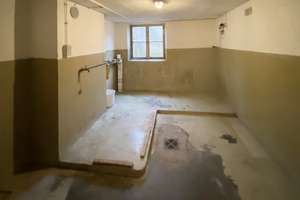NBG-EIBACH: KOMPLETT SANIERUNGSBEDÜRFTIGES 2-FAMILIEN-REIHENMITTELHAUS OHNE GARAGE IN RUHIGER LAGE – Riedenburger Straße 39, 90451 Röthenbach Ost, Nürnberg – Vorschaubild 46