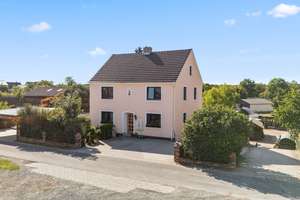 Idyllisches Reitanwesen! Zweifamilienhaus mit Nebengebäuden, Offenstall und Reitplatz – Die vollständige Adresse der Immobilie erhältst du vom Anbieter., 95506 Kastl – Vorschaubild 2