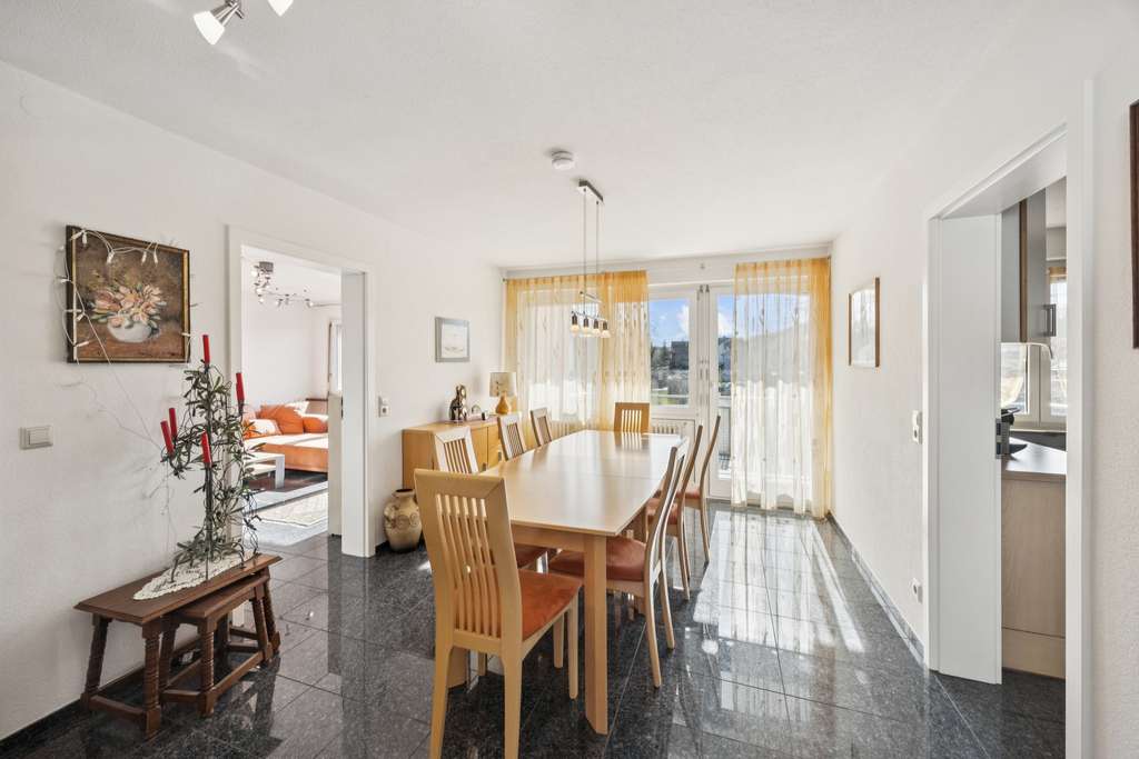 Immobilie in Vogtsburg im Kaiserstuhl - Attraktive Kombination aus Wohnkomfort und Rendite in Vogtsburg am Kaiserstuhl - Bild 4