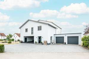 Modernes Wohnerlebnis - Großzügiges Zweifamilienhaus - Erdgeschoss vermietet – Die vollständige Adresse der Immobilie erhältst du vom Anbieter., 93426 Roding – Vorschaubild 4