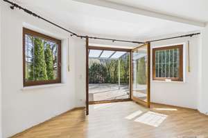 Stilvolle 3-Zimmer-Wohnung mit großzügiger Terrasse und lichtdurchflutetem Wohnkonzept – Die vollständige Adresse der Immobilie erhältst du vom Anbieter., 91320 Ebermannstadt – Vorschaubild 2