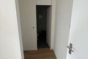 Erstbezug nach Sanierung  helle 2-Zimmer-Wohnung mit toller Aufteilung und Weitblick – Wevelinghover Straße 4, 40547 Lörick, Düsseldorf – Vorschaubild 10