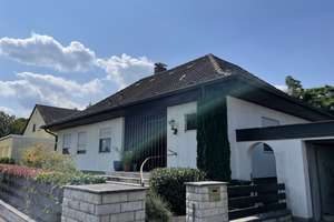 Raum für Ihre Wohnvisionen – stilvoller Bungalow mit großem Garten, direkt vom Eigentümer – Die vollständige Adresse der Immobilie erhältst du vom Anbieter., 90579 Langenzenn – Vorschaubild 1