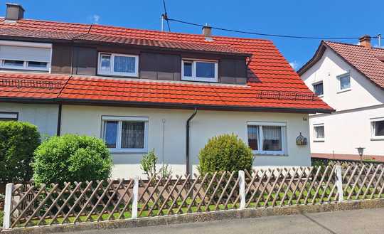 1-2 Familienhaus mit tollem Garten in Betzingen