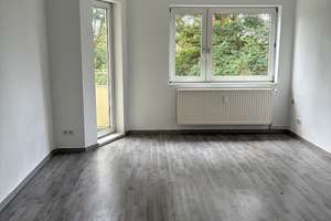 Zentral. Hell. Bezugsfertig – 4 Zimmer mit Balkon im Herzen der Stadt
