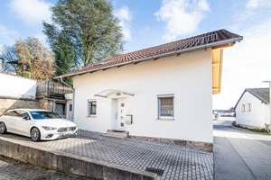 Einfamilienhaus mit gepflegtem Garten, Terrasse und Brunnenwasser-Genuss – Die vollständige Adresse der Immobilie erhältst du vom Anbieter., 93413 Cham – Vorschaubild 5