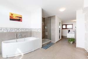 NEU IN SCHLEBUSCH: Exklusives Passivhaus, ca. 165 m² Wohnfläche, Energieeffizienzklasse A+ – Die vollständige Adresse der Immobilie erhältst du vom Anbieter., 51375 Schlebusch, Leverkusen – Vorschaubild 9