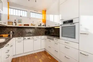 KÖLN-WEIDEN * Topp gepflegter Atrium-Bungalow mit versetzten Ebenen * Garage * 2 Bäder – Köln – Vorschaubild 13