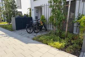 Außergewöhnlicher Neubau, 6-Zimmer-Doppelhaushälfte 3 Terrassen – Schmetterlingsstraße 7 b, 85551 Kirchheim bei München – Vorschaubild 6