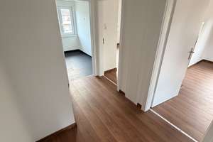 2-Zimmer-Wohnung in Karlsruhe | Renoviert | Schallschutzfenster – Reinhold-Frank-Str. 27, 76133 Weststadt, Karlsruhe – Vorschaubild 1