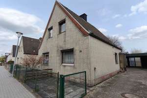 Sanierungsbedürftige, kleine Doppelhaushälfte mit Garten in ruhiger Lage von Uetersen – Die vollständige Adresse der Immobilie erhältst du vom Anbieter., 25436 Uetersen – Vorschaubild 1