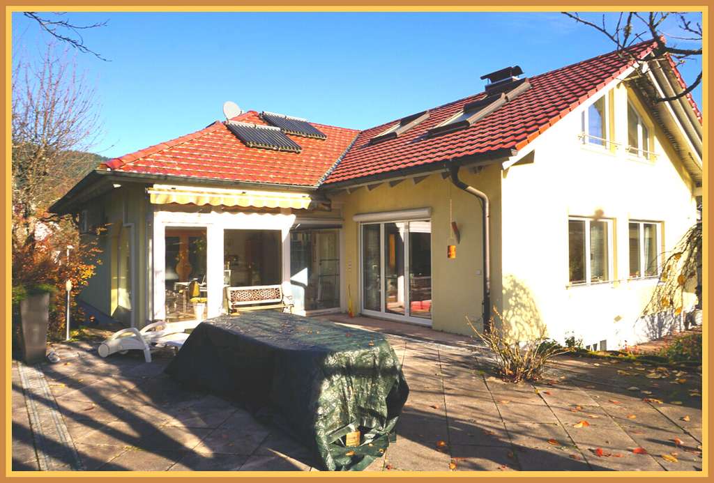 Immobilie in Hausach - Großzügiges Familienparadies in Hausach – Wohnkomfort auf sonnigem Traumgrundstück ! - Bild 4