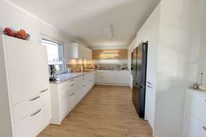 Neuwertiger Bungalow – Exklusives Wohnen auf einer Ebene – Die vollständige Adresse der Immobilie erhältst du vom Anbieter., 88639 Wald – Vorschaubild 17