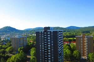 Traumhafter  Ausblick  Attraktive 4,5-Zimmer Wohnung mit Balkon in Reutlingen – Hermann-Ehlers-Straße 20, 72762 Reutlingen-Mitte, Reutlingen – Vorschaubild 3