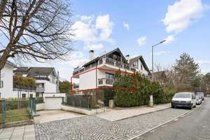 Helle 87m² Wohnung im kleinen Mehrparteienhaus mit zwei sonnigen Balkonen