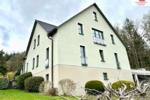 Architektenhaus mit Einliegerwohnung in ruhiger Waldrandlage in Gornau, Erzgebirge – nahe Chemnitz – Die vollständige Adresse der Immobilie erhältst du vom Anbieter., 9405 Gornau/Erzgebirge – Vorschaubild 2