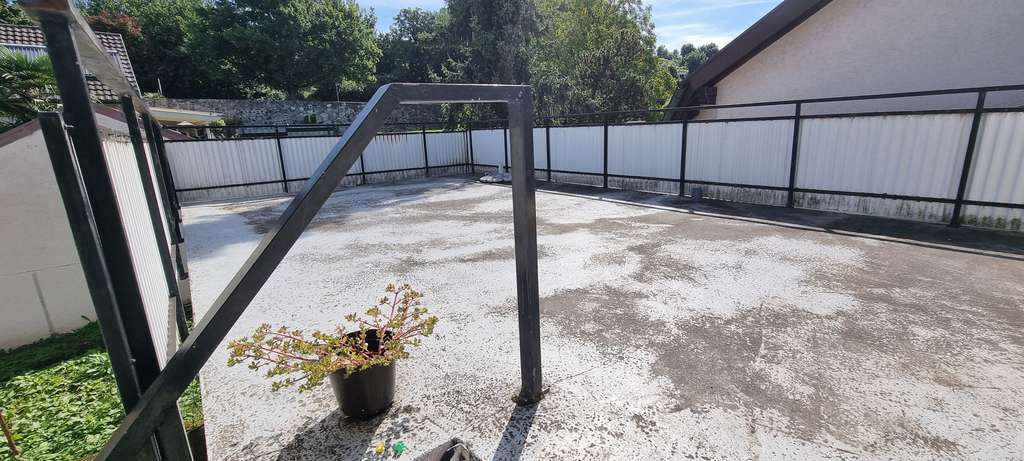 Immobilie in Endingen - Renovierungsbedürftiges Zweifamilienhaus in Endingen am Kaiserstuhl - Bild 2